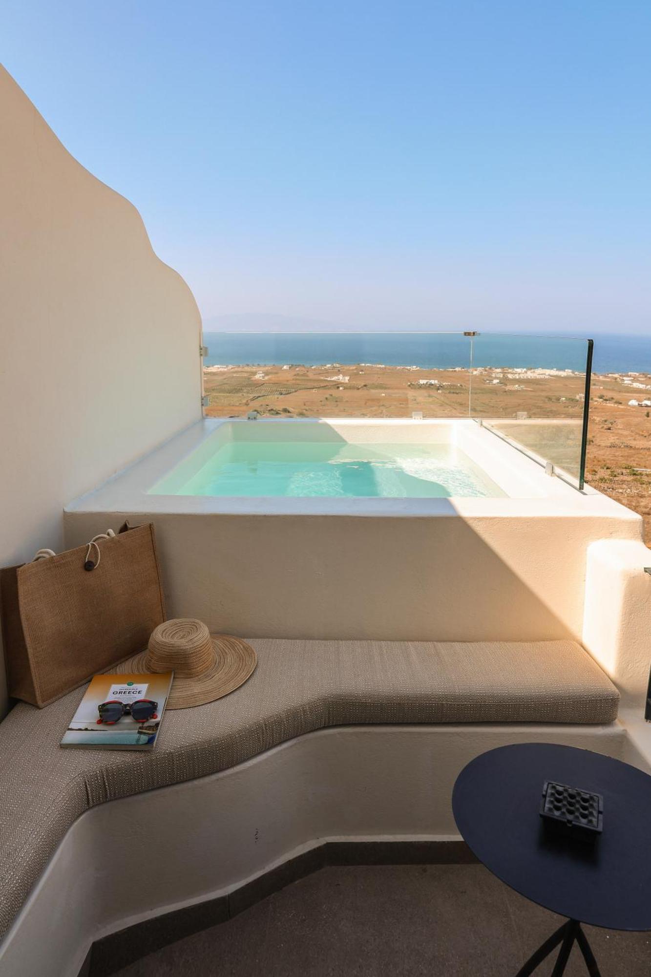 North Wind Luxury Suites Oia  Exterior photo