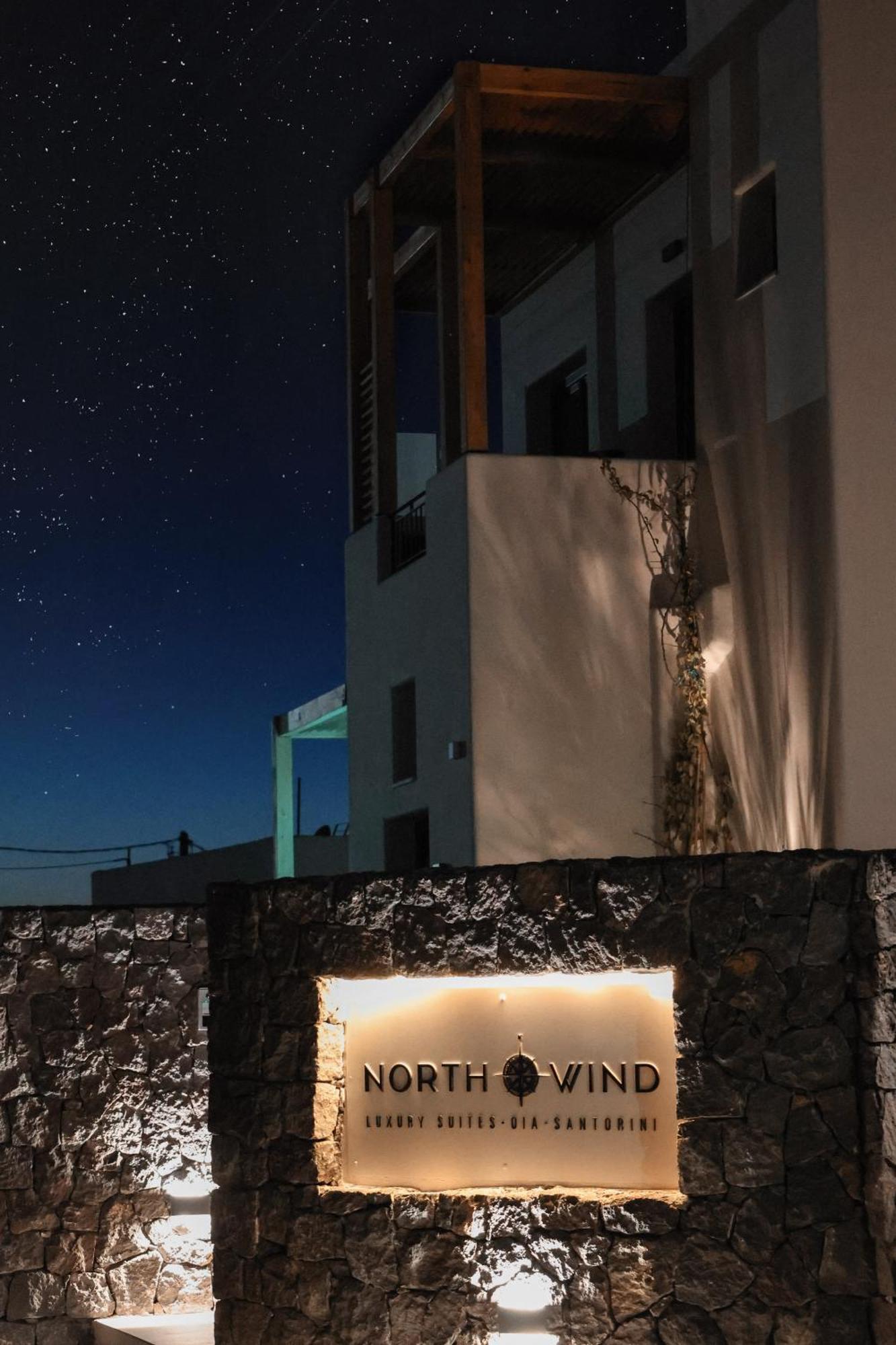 North Wind Luxury Suites Oia  Exterior photo