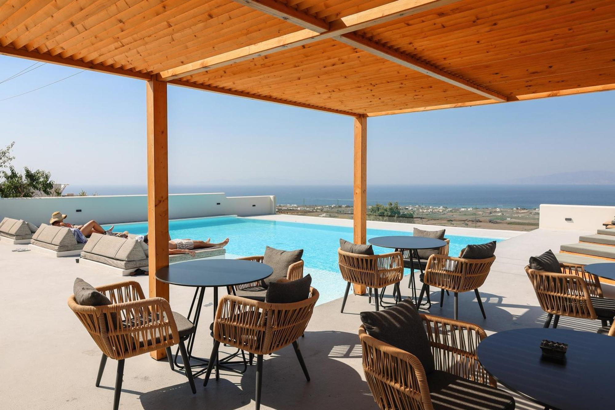North Wind Luxury Suites Oia  Exterior photo