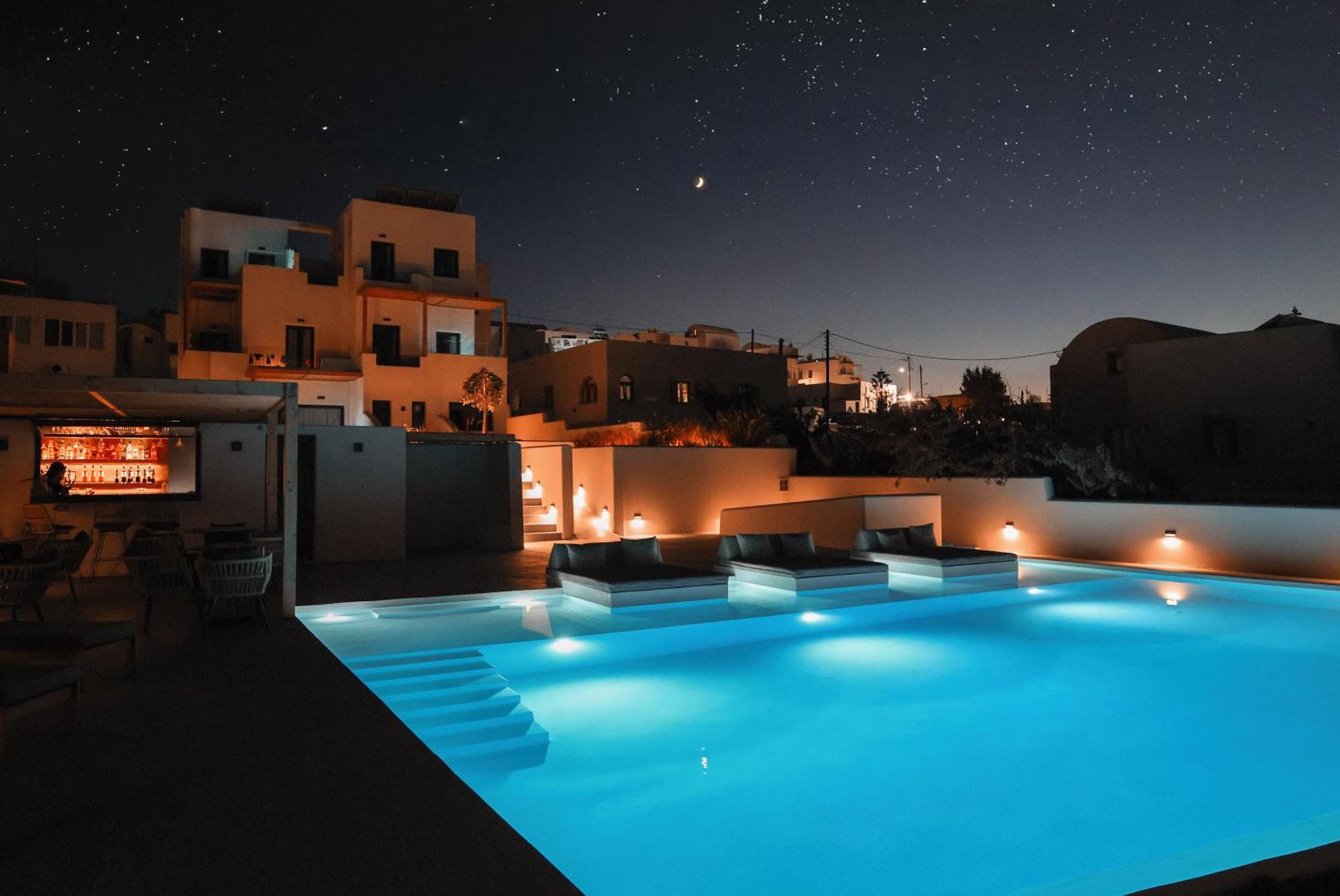 North Wind Luxury Suites Oia  Exterior photo